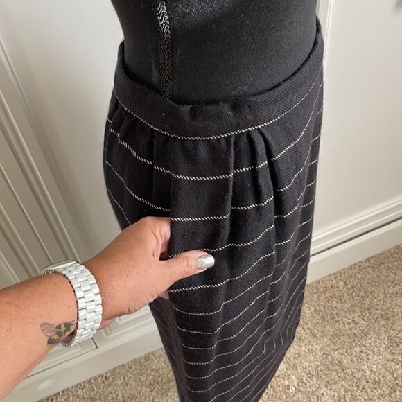 Valentino Wool Skirt Vintage size 8 - Picture 2 of 4